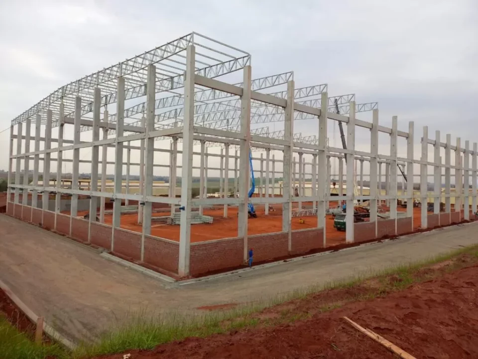 vacância mínima em galpões logísticos com centros de distribuição modernos